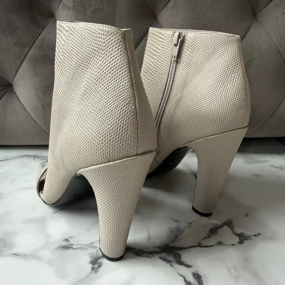 Vince Sansa Light Gray Taupe Leather Open Toe Bootie Heels Size 9.5